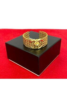 Chanel Coco Mark Turnlock Motif GP Bangle Bracelet 97A
